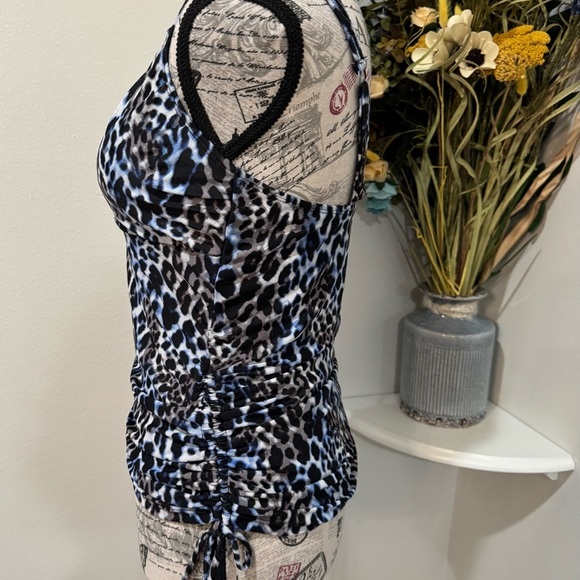 Silhouette Solutions Blue and White Ruched Swimsuit Top size 8 - Picture 6 of 10